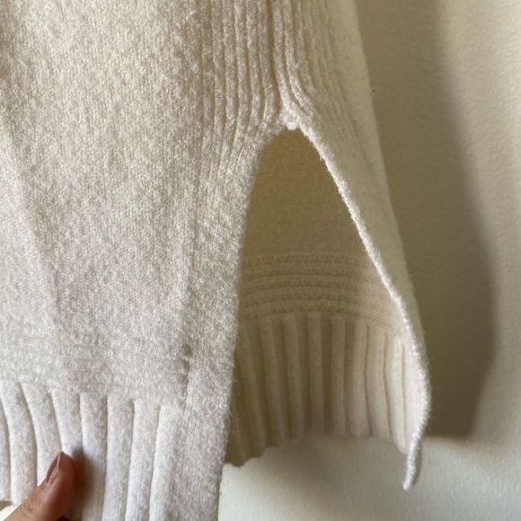 Anthropologie white sweater - Picture 6 of 11